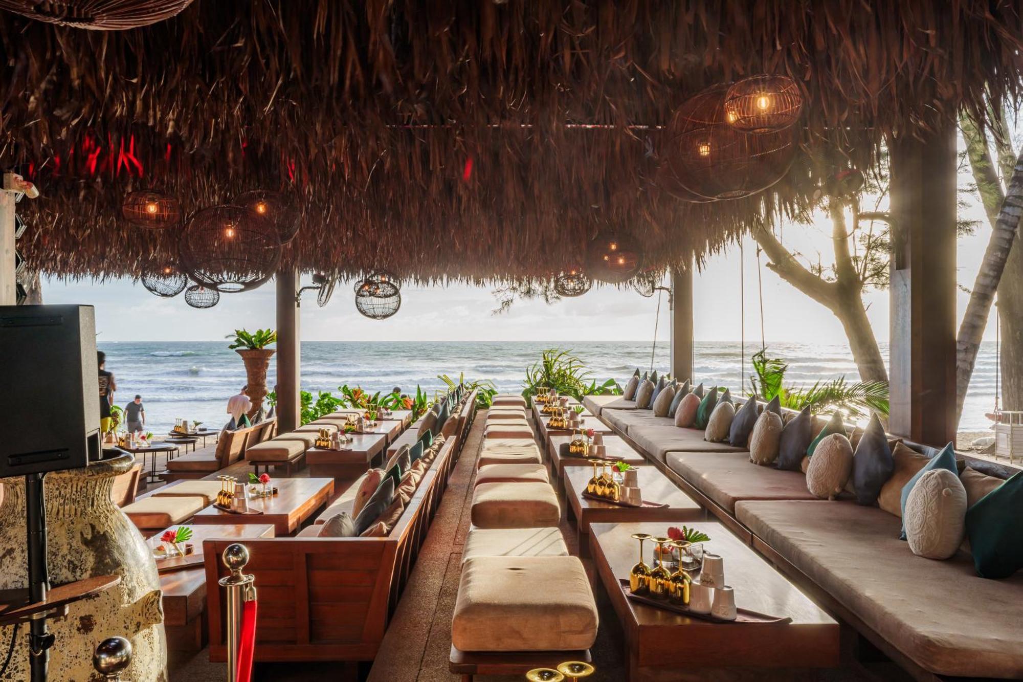 Cafe Del Mar Phuket - Suite & Penthouse Kamala Plajı Dış mekan fotoğraf